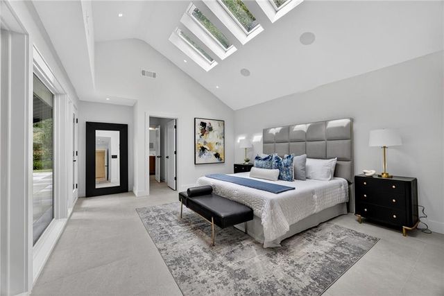 585 Amberidge Trail, Atlanta, GA 30328