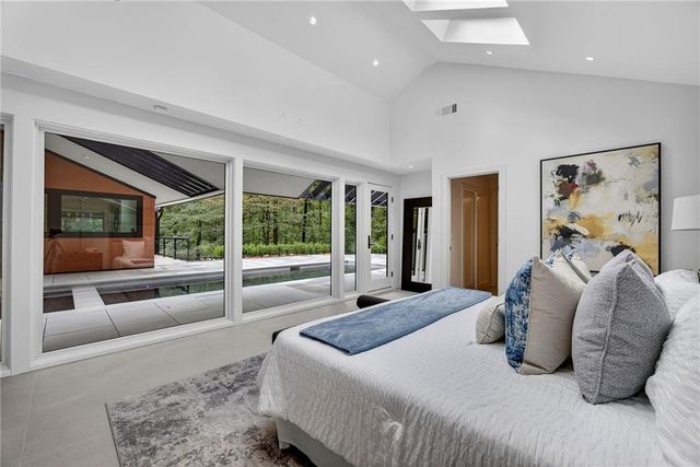 585 Amberidge Trail, Atlanta, GA 30328