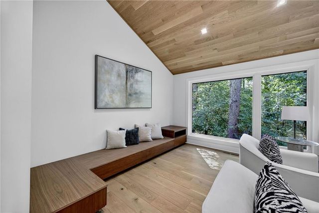 585 Amberidge Trail, Atlanta, GA 30328