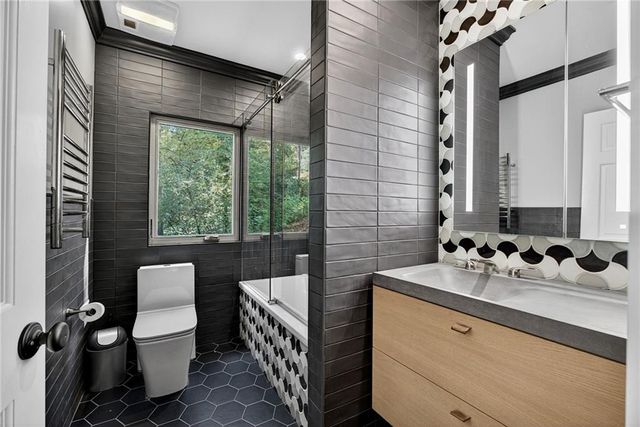 585 Amberidge Trail, Atlanta, GA 30328