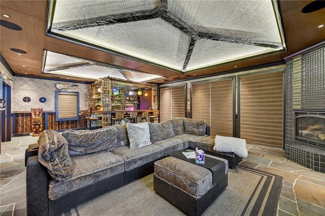 585 Amberidge Trail, Atlanta, GA 30328