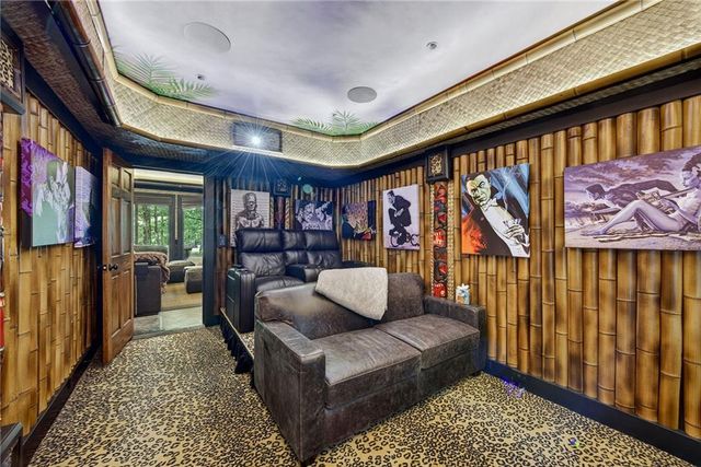 585 Amberidge Trail, Atlanta, GA 30328