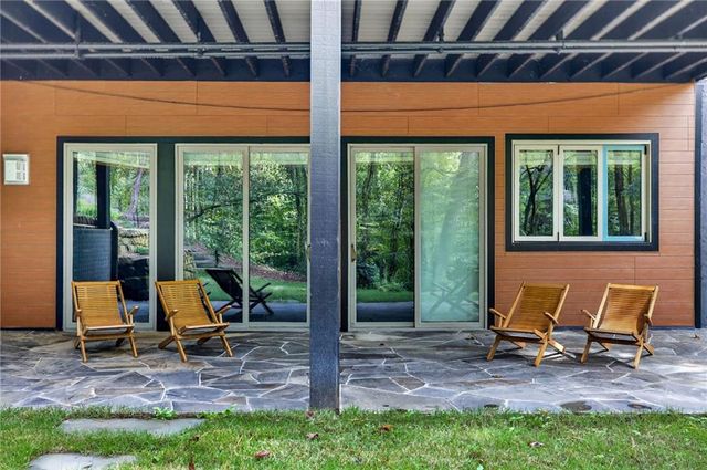 585 Amberidge Trail, Atlanta, GA 30328