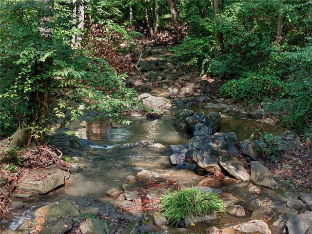 585 Amberidge Trail, Atlanta, GA 30328