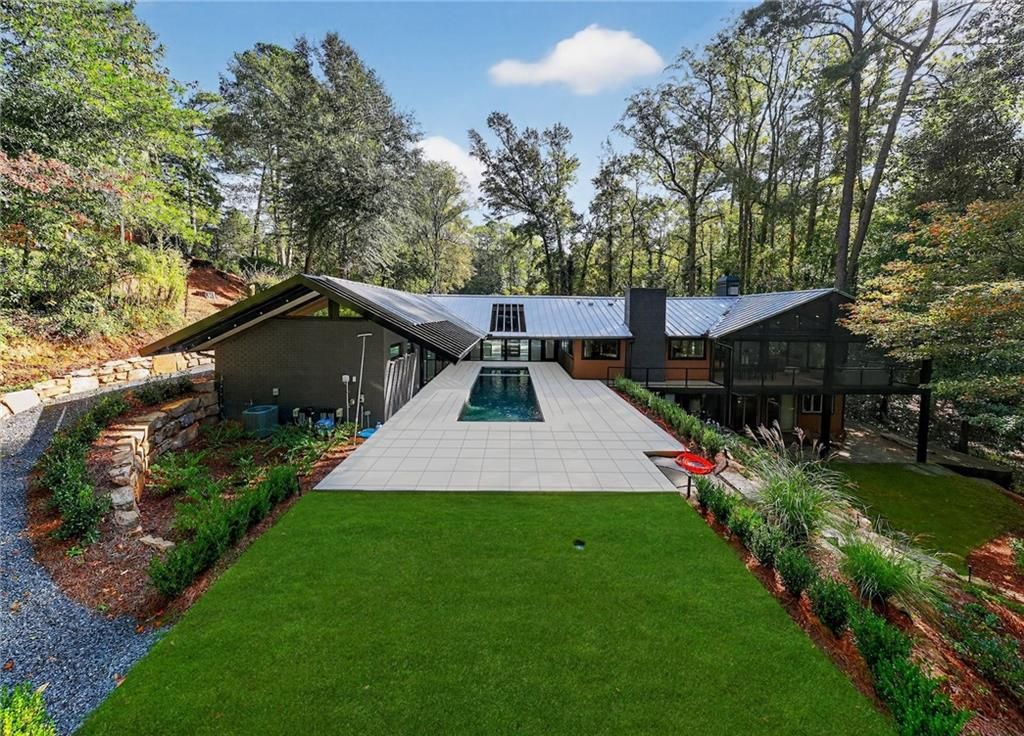 585 Amberidge Trail, Atlanta, GA 30328