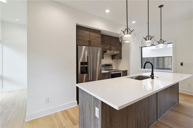 367 Parkway NE Drive 9, Atlanta, GA 30312