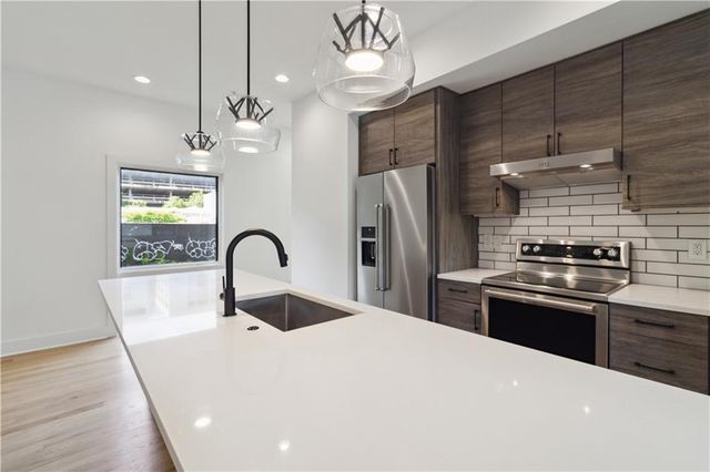 367 Parkway NE Drive 9, Atlanta, GA 30312