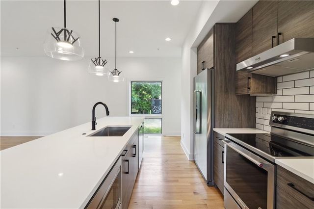 367 Parkway NE Drive 9, Atlanta, GA 30312