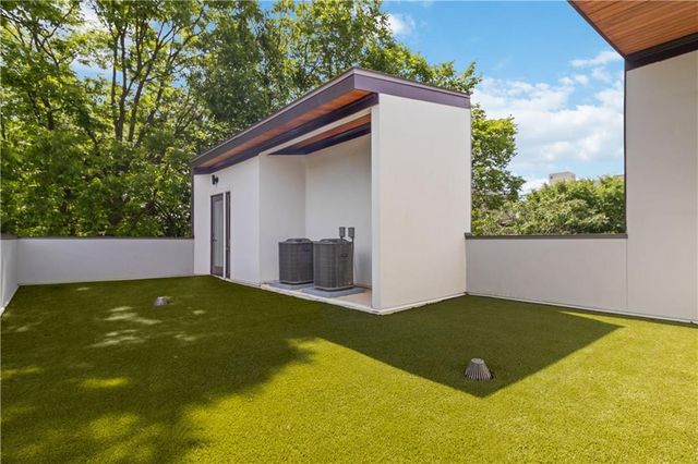 367 Parkway NE Drive 9, Atlanta, GA 30312