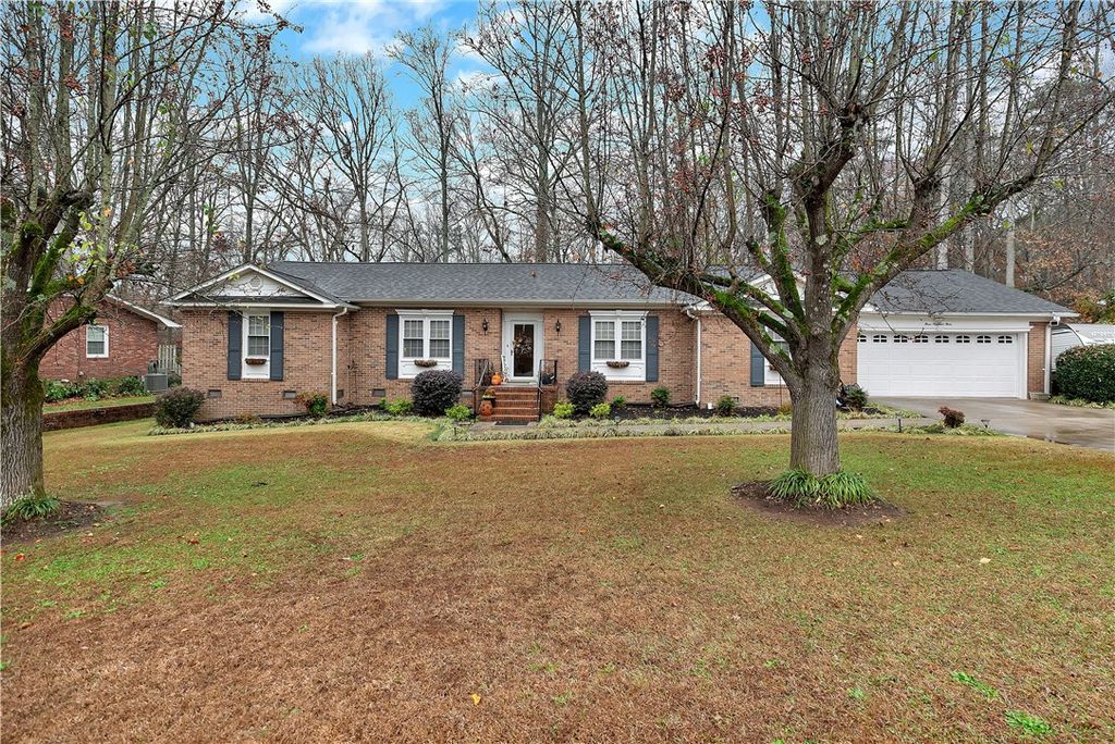 303 asbury Circle, Easley, SC 29640