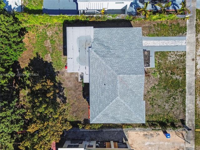 15694 NE 10th Ct, North Miami Beach, FL 33162