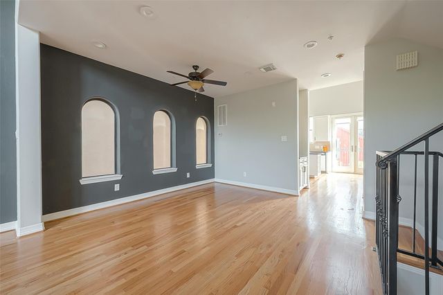 2721 Austin Street, Houston, TX 77004