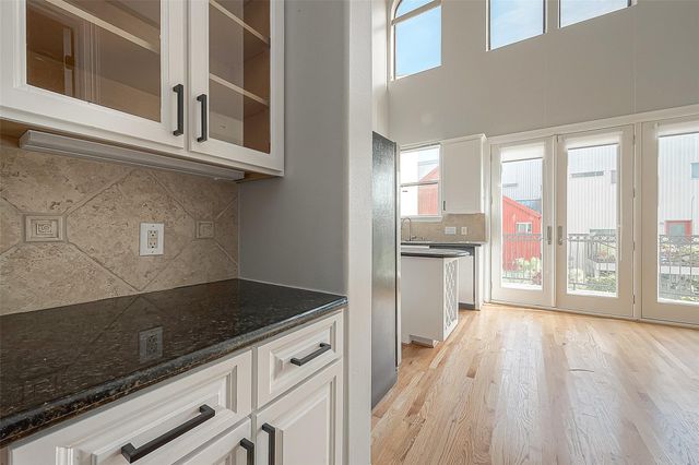 2721 Austin Street, Houston, TX 77004