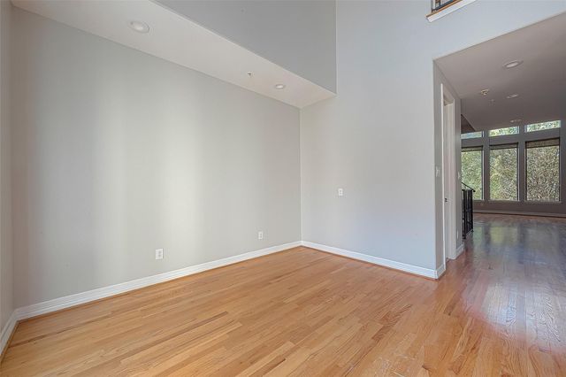 2721 Austin Street, Houston, TX 77004