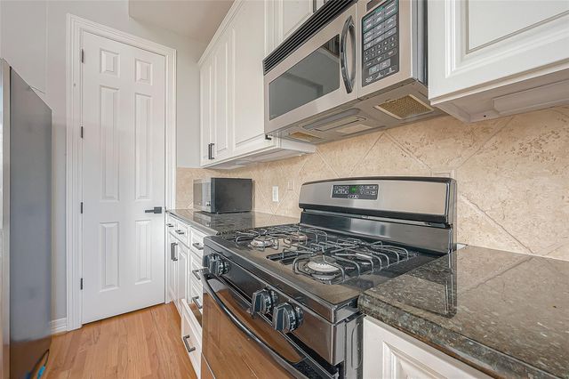 2721 Austin Street, Houston, TX 77004