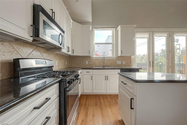 2721 Austin Street, Houston, TX 77004