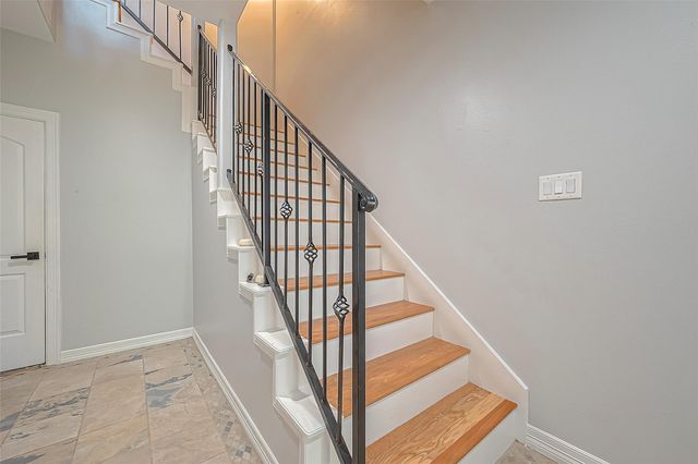 2721 Austin Street, Houston, TX 77004
