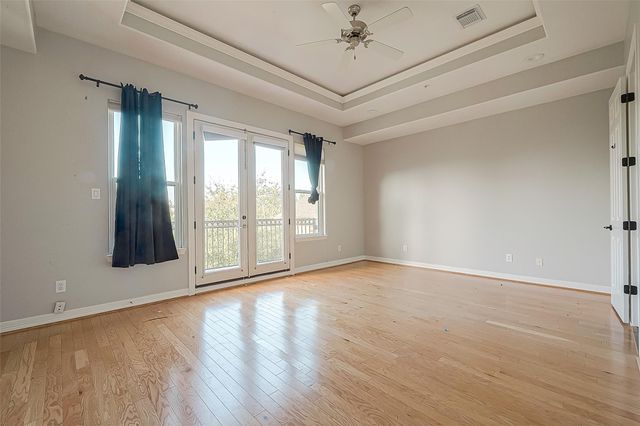 2721 Austin Street, Houston, TX 77004