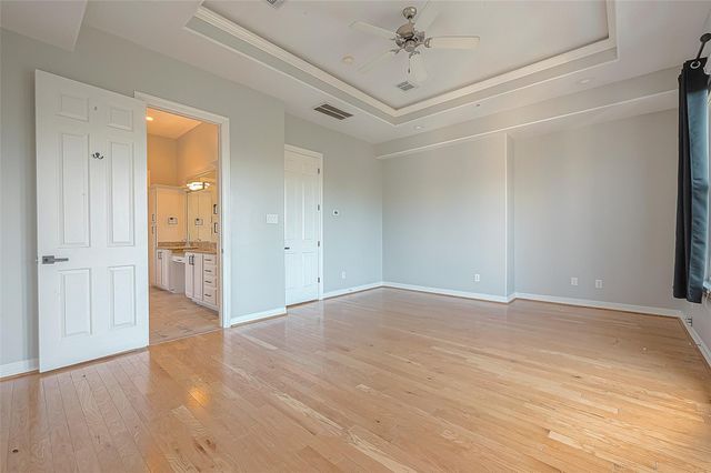 2721 Austin Street, Houston, TX 77004