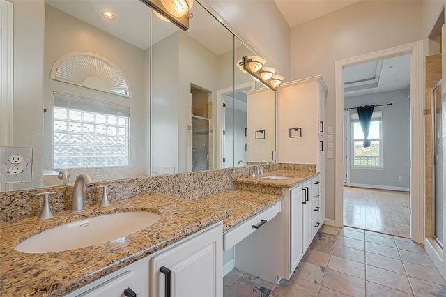2721 Austin Street, Houston, TX 77004