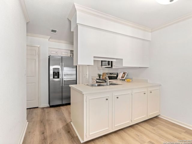 2611 Eisenhauer Rd Apt 504, San Antonio, TX 78209