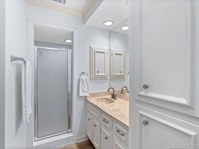 2611 Eisenhauer Rd Apt 504, San Antonio, TX 78209