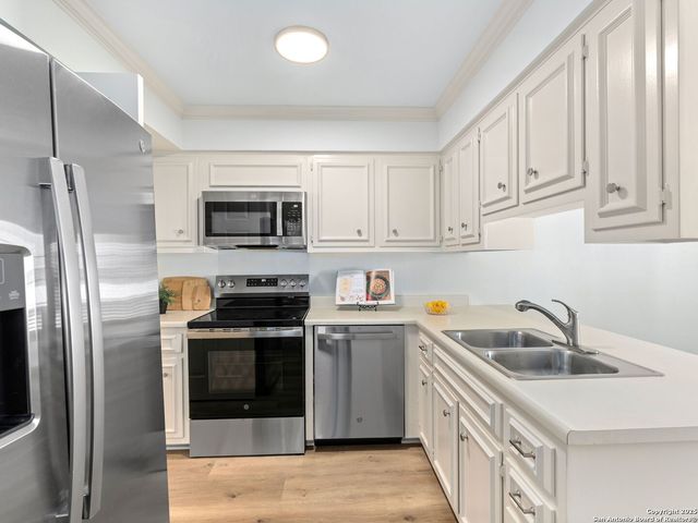 2611 Eisenhauer Rd Apt 504, San Antonio, TX 78209