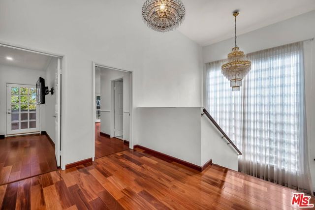 10810 Rochester Avenue, Los Angeles, CA 90024