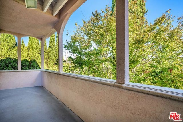 10810 Rochester Avenue, Los Angeles, CA 90024