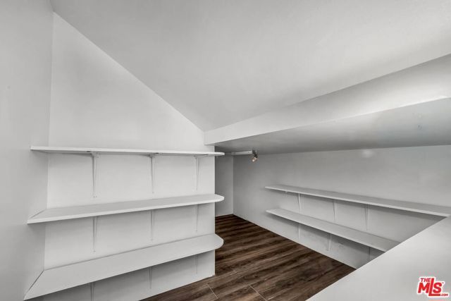 10810 Rochester Avenue, Los Angeles, CA 90024