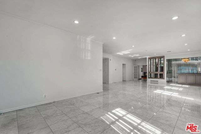 10810 Rochester Avenue, Los Angeles, CA 90024