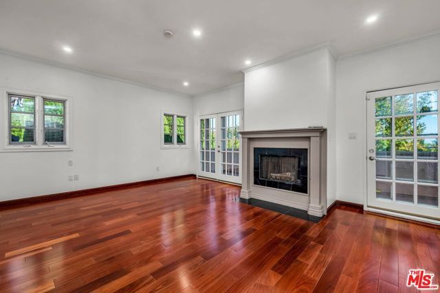 10810 Rochester Avenue, Los Angeles, CA 90024