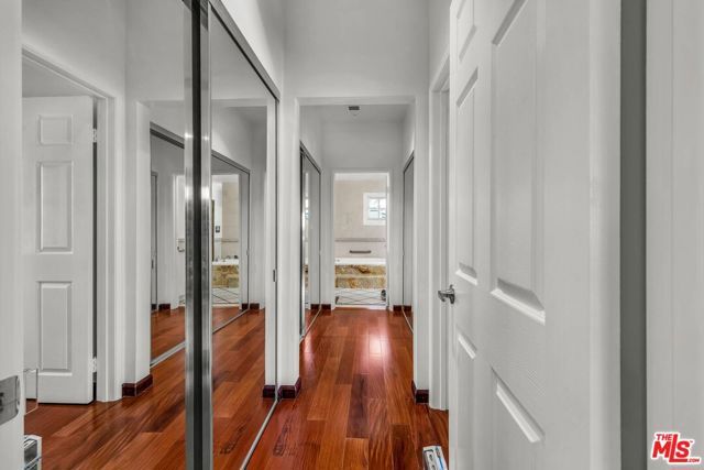 10810 Rochester Avenue, Los Angeles, CA 90024
