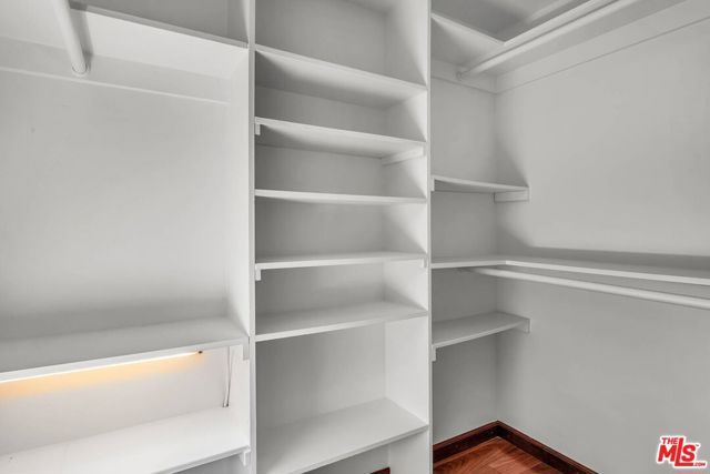 10810 Rochester Avenue, Los Angeles, CA 90024