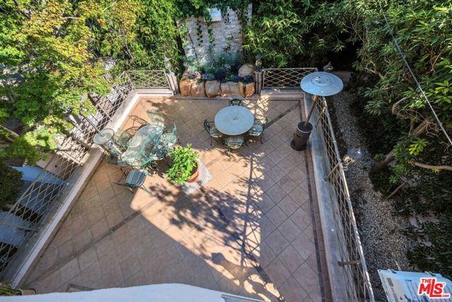 10810 Rochester Avenue, Los Angeles, CA 90024