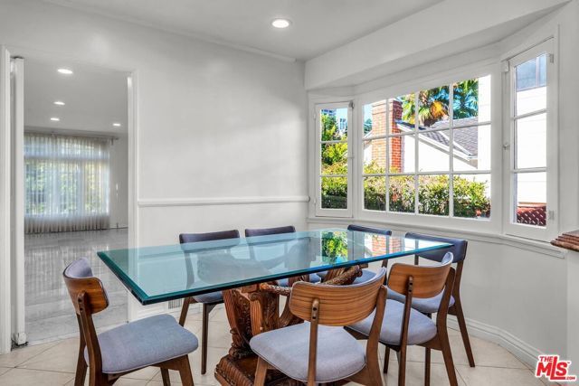 10810 Rochester Avenue, Los Angeles, CA 90024