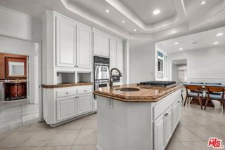 10810 Rochester Avenue, Los Angeles, CA 90024