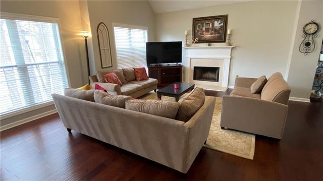 340 Fountainmist Trail, Lawrenceville, GA 30043