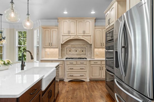 8027 Fenwick Ln, Spring Hill, TN 37174