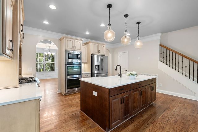 8027 Fenwick Ln, Spring Hill, TN 37174