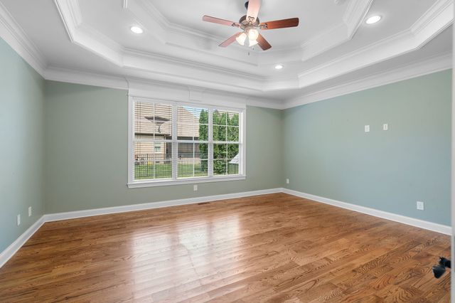 8027 Fenwick Ln, Spring Hill, TN 37174