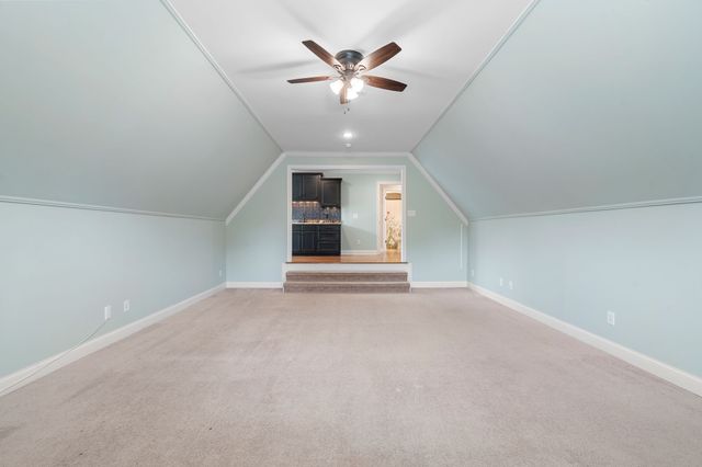 8027 Fenwick Ln, Spring Hill, TN 37174