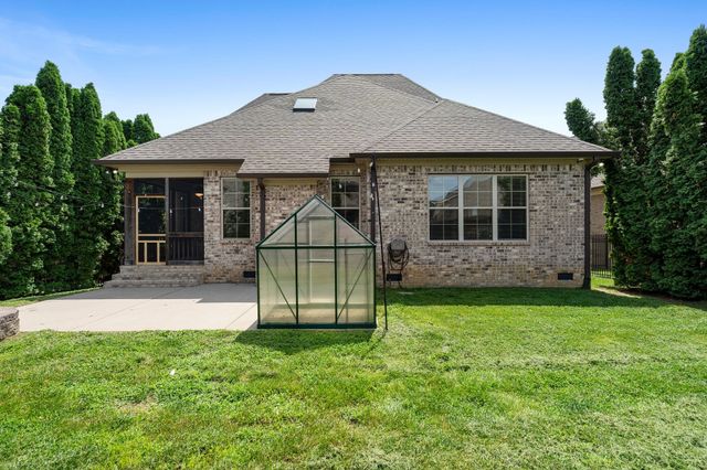 8027 Fenwick Ln, Spring Hill, TN 37174