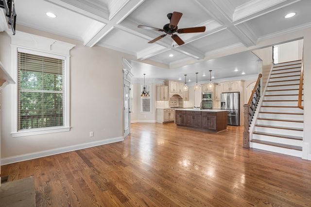 8027 Fenwick Ln, Spring Hill, TN 37174