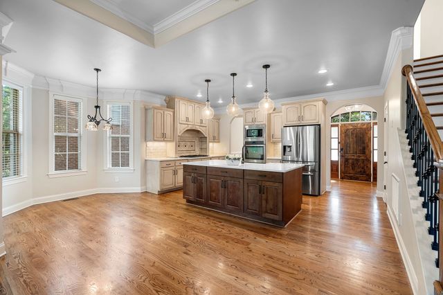 8027 Fenwick Ln, Spring Hill, TN 37174