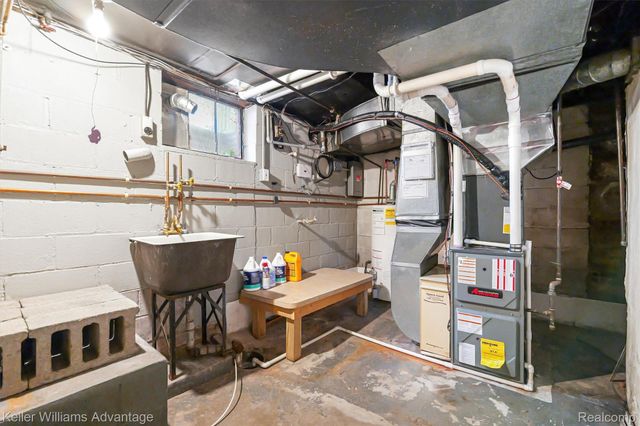 360 Centerlawn Street, East Lansing, MI 48823