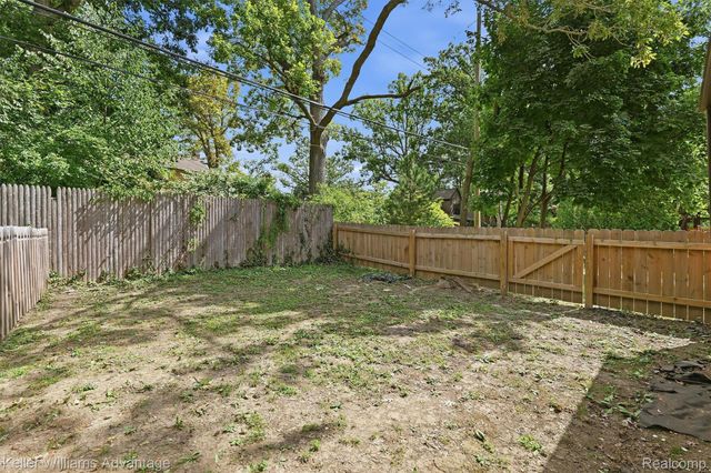 360 Centerlawn Street, East Lansing, MI 48823