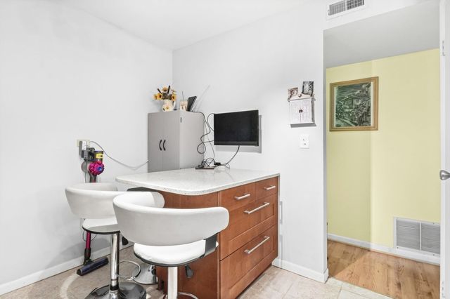 4704 Euclid Avenue 1B, Rolling Meadows, IL 60008