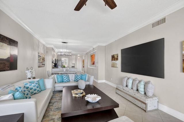 22703 Camino Del Mar 64, Boca Raton, FL 33433