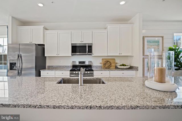 23600 CROSSWINDS WAY, California, MD 20619